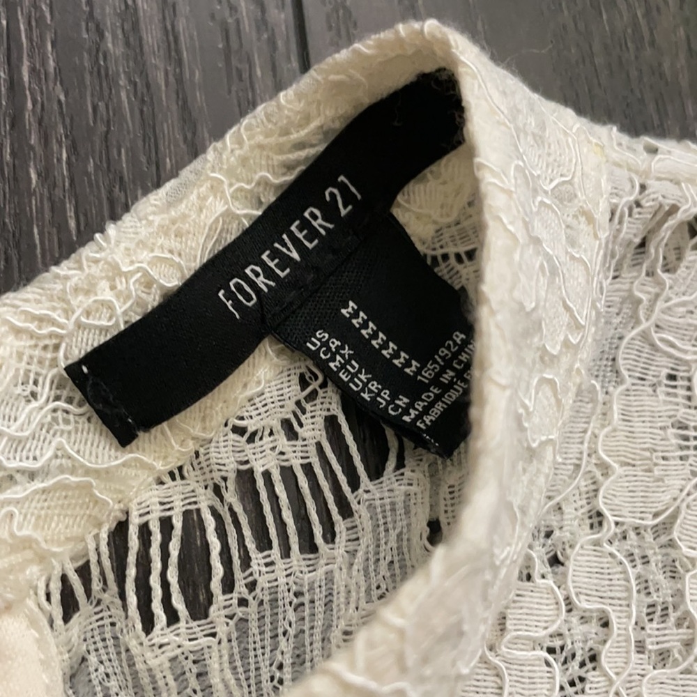Forever 21 lace sleeveless top - Picture 4 of 6